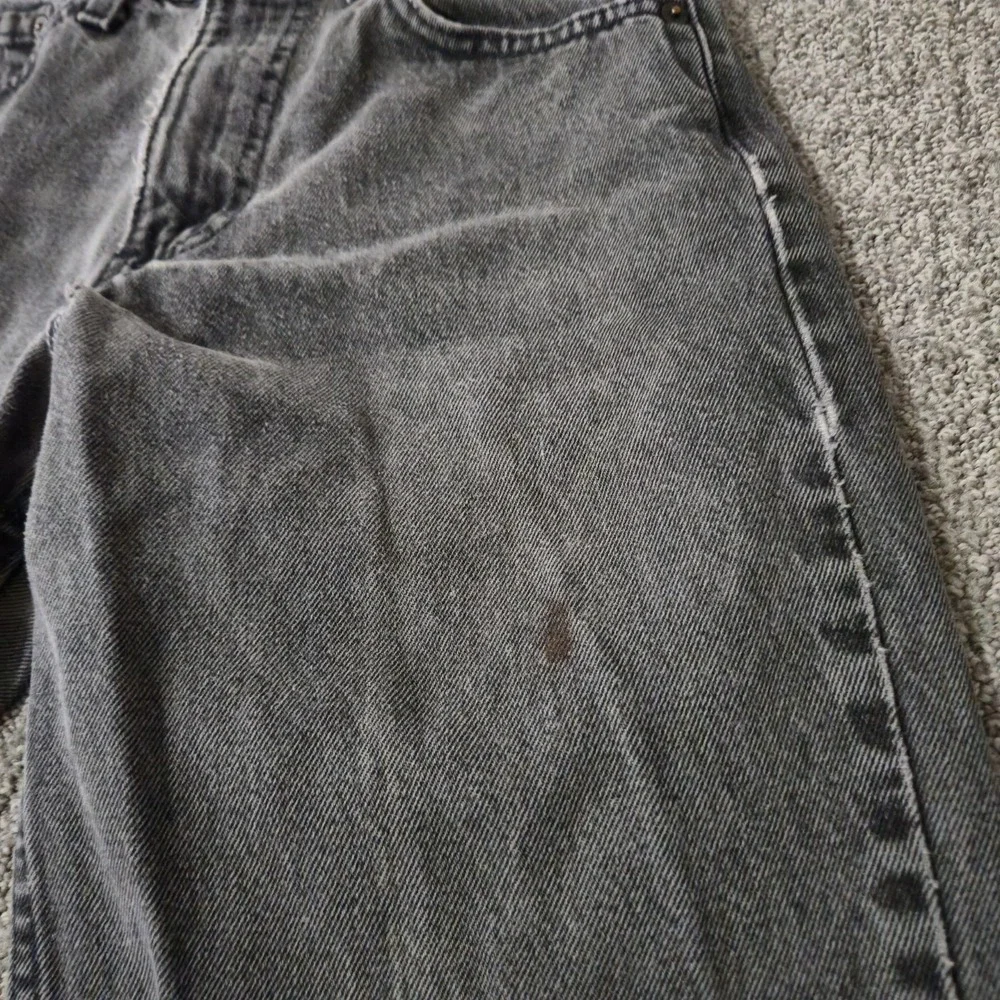 Vintage Levis 550 USA Made Relaxed Fit 28x30 Red Tab Jeans Black Faded